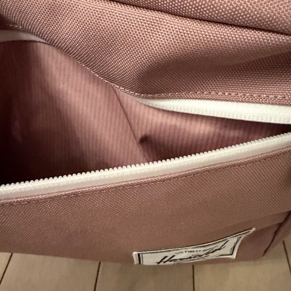 Herschel - Pop Quiz Backpack - 25L - Ash Rose !! 🩰 - Picture 9 of 11